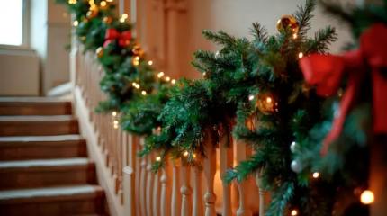 Запретные украшения: россиян предупредили о штрафах за праздничный декор