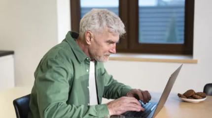 Отдых отменяется: пенсионеры теснят молодых специалистов на рынке труда