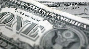 Доллар возглавил список самых безопасных валют мира, опередив иену и евро