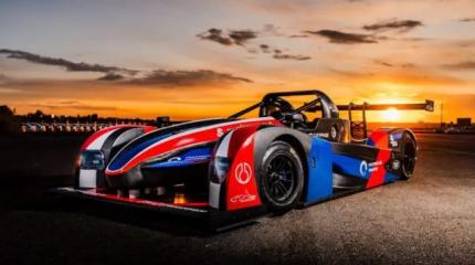 Технологический рывок: в РФ представили первый гибридный болид страны FDR12