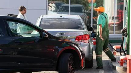 Не злить народ или не огорчать нефтяников — правительство ищет компромиссы Не злить народ или не огорчать нефтяников — правительство ищет компромиссы
