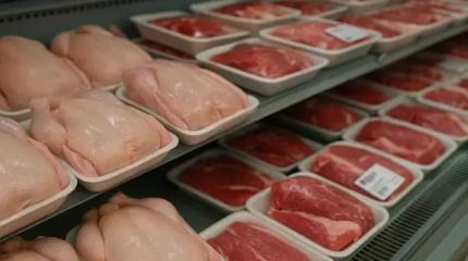 Мясо превращается в роскошь: оптовики поднимают цены, прилавки пустеют