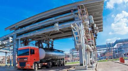 «Просто копни лопатой»: В Оренбуржье твердую нефть можно собирать в степи «Просто копни лопатой»: В Оренбуржье твердую нефть можно собирать в степи