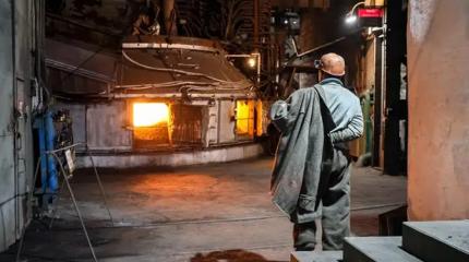 Трудоголики исчезают — кризис. Трудоголики необходимы — по той же причине