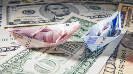 Валютная интрига: 50 рублей за доллар — повод для радости или для паники?