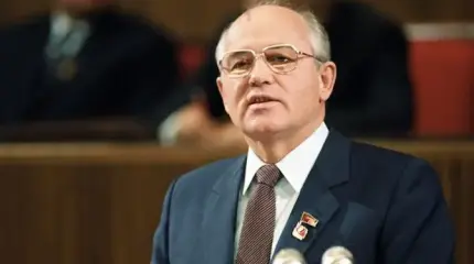 По иронии судьбы комбайнёр Горбачёв разваливать страну начал с сельхоза