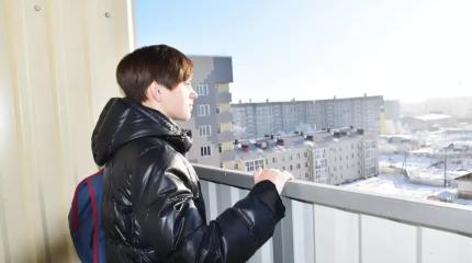 Тормоз госзакупок: эксперты раскрыли причину бездомности детей-сирот