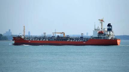 Впервые российский СПГ-танкер вошел в Средиземное море с полным комплектом защиты