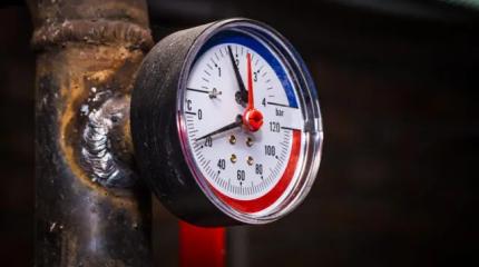 Правда о тарифах ЖКХ: эксперт рассказал, где наживаются на воде и отоплении