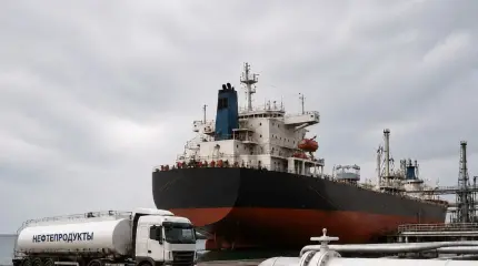 Импорт и «грязное» топливо: очереди на АЗС привели к крайним мерам в РФ
