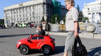 У России собственная бедность — на бушменов смотрим свысока У России собственная бедность — на бушменов смотрим свысока
