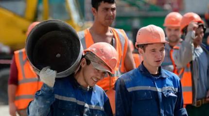 Сами плодим беззаконие: в РФ предложили послабления для трудовых мигрантов