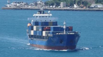 Китайcкий контейнеровоз засекли в Севастополе: на Западе экспертный гевалт