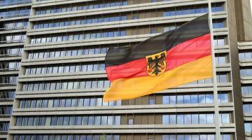 Экономика Германия готова встать на военные рельсы ради Киева