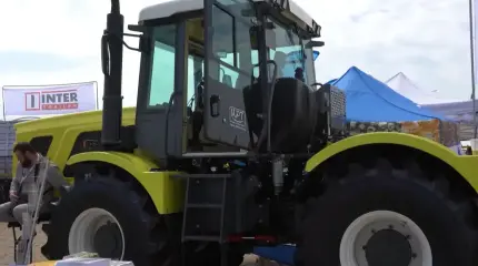 В России выпустили модернизированный сельскохозяйственный трактор КРТ-240