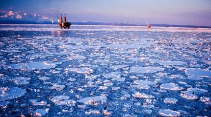 Невидимая угроза: трещины в арктическом льду создали «бомбу» для человечества