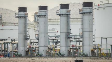 Шампанское среди топлива: СПГ не по зубам Индии