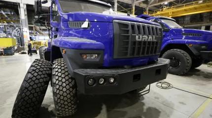 Китайцы мешают: «Урал» призвал Москву повлиять на дорожников