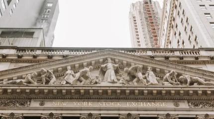 Обрушение ИИ: технологические гиганты США потеряли $800 миллиардов за день