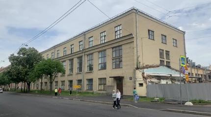 Историю Петербурга пустили под снос: власти не защитили уникальные объекты