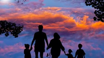 На пороге бедности: россиянам рассказали, кто рискует столкнуться с нищетой