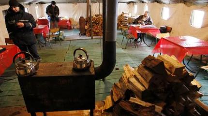 К наступающим морозам Киев предлагает украинцам бежать из городов К наступающим морозам Киев предлагает украинцам бежать из городов