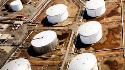 Доходы РФ от экспорта нефтегаза только падают при увеличении поставок сырья