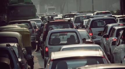 Российский авторынок обрушился на треть – что будет дальше?