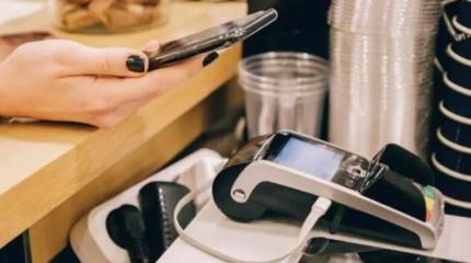 Mессенджер вместо паспорта: в РФ упростили покупку алкоголя и сигарет