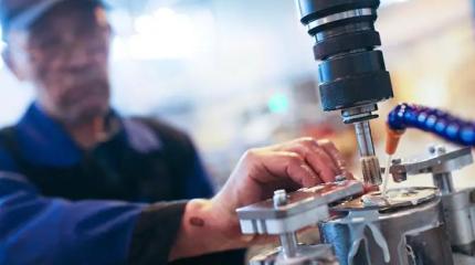 Ветераны, к станку! «Эпоха работающих пенсионеров» — хорошо ли это?