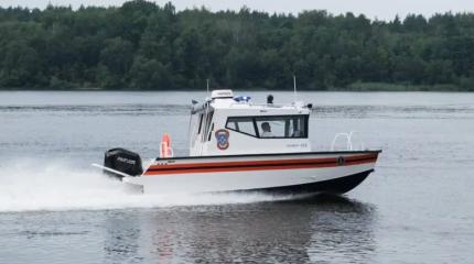 Мощь и инновации: в РФ прошли испытания катера для МЧС с новыми двигателями