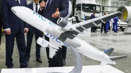 Слишком прожорливый стал, вес набрал: МС-21 уменьшили дальность