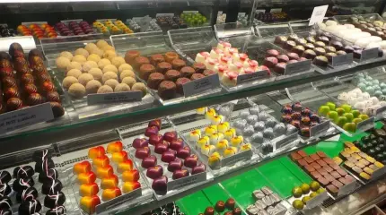 Россия завалила Великобританию американскими сладостями