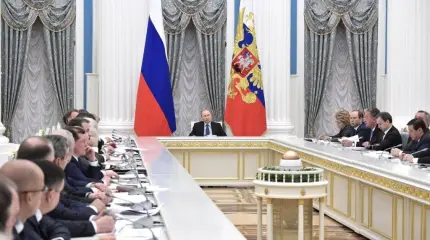 Спастись от доллара: как Россия готовится к санкциям