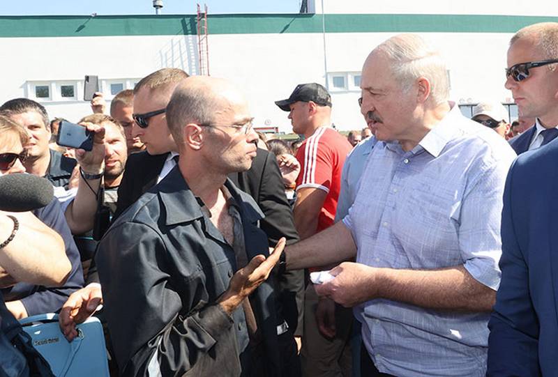 Приказано поделиться: Лукашенко отбирает «лишние» доходы у государства
