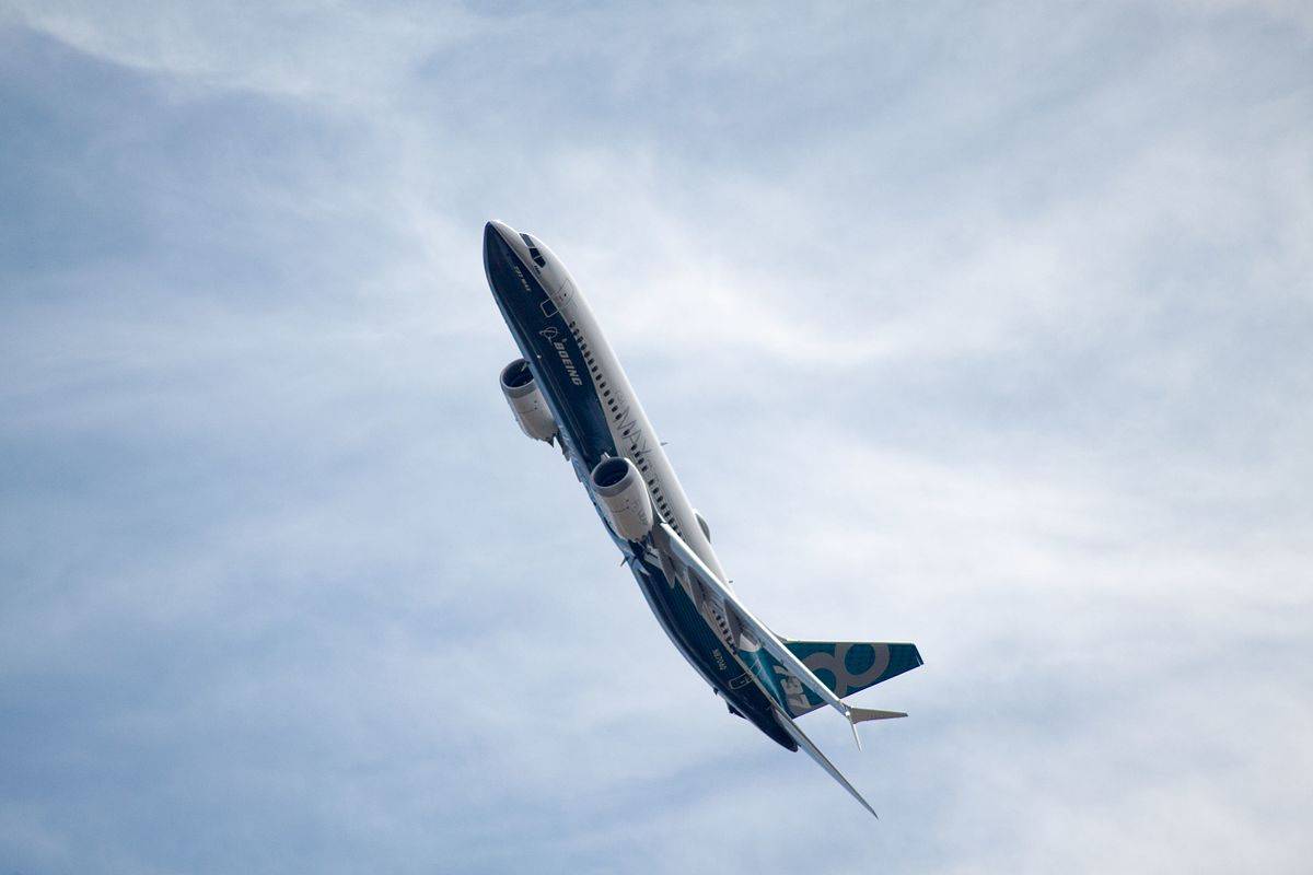 Корпорация Boeing выбирается из ловушки, в которую она угодила с моделью 737 MAX