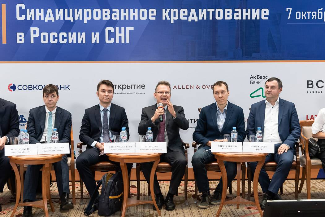 Банки не хотят принять решение властей о запрете вычета долгов с социальных выплат