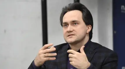 Фролов раскрыл тайну спектакля с двойным потолком цен на ресурсы из России