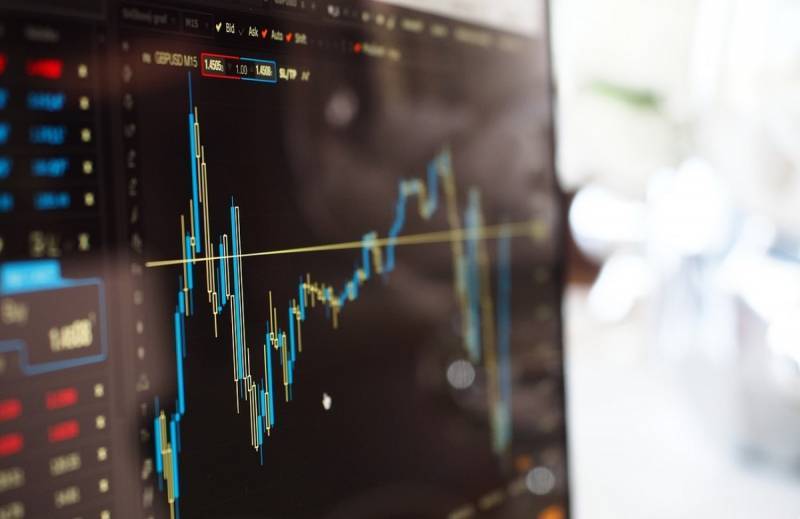 Bloomberg подсчитал, в какой срок опустеет теневая «заначка» России
