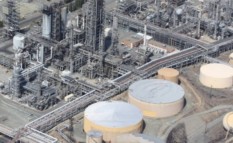 Европа начала негласно накапливать запасы в газовых хранилищах уже в январе