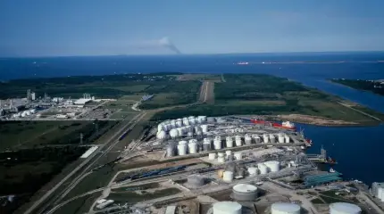 Из-за ссоры с США Индия потеряет в два раза больше денег, чем сэкономила с Россией