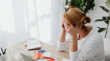«Урезать траты на себя»: с россиян будут выбивать долги во внесудебном порядке и больше, чем начислено