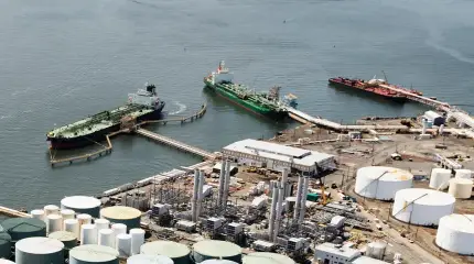 Внутренний дефицит и дороговизна не помеха: отток нефтепродуктов из РФ только усилился