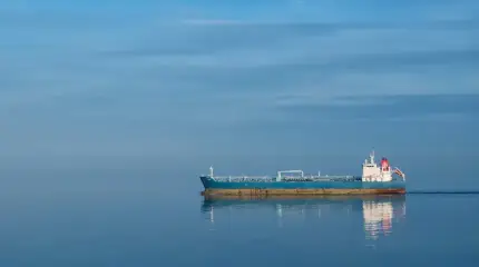 Необычный маневр: танкеры с нефтью РФ разворачиваются в море, меняя курс
