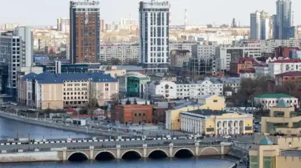Челябинск рухнул в долговую яму, а чиновники все равно крутые авто покупают