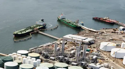 Китай и Индия создали морскую толчею из двадцати танкеров с российской нефтью