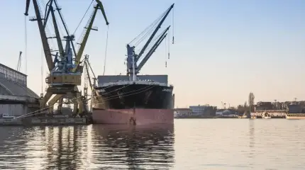 Десятки ударов и 39 поврежденных судов: хроника уничтожения портов Украины