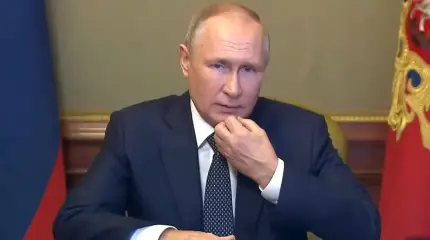 Бензина у нас полно: Путин заверил, что Россия справится