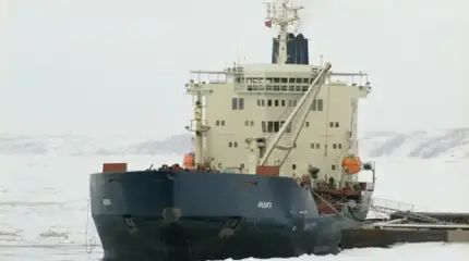 «Ормуз нам в помощь»: Нефтяной трафик по Севморпути растет