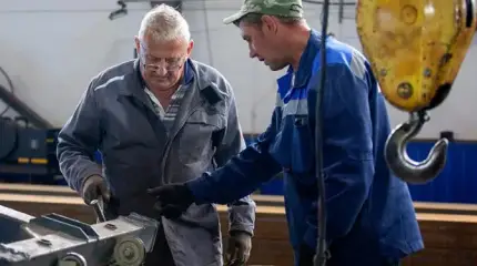 В цех идут одни старики: Рынок труда России держится на пожилых работниках